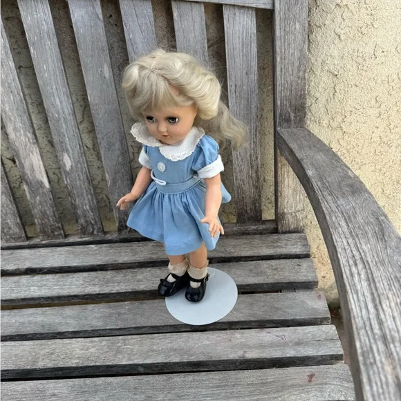 Vintage Doll Blonde Hair Blue Dress Rare With Doll Stand. Antique made
In usa - Picture 3 of 10